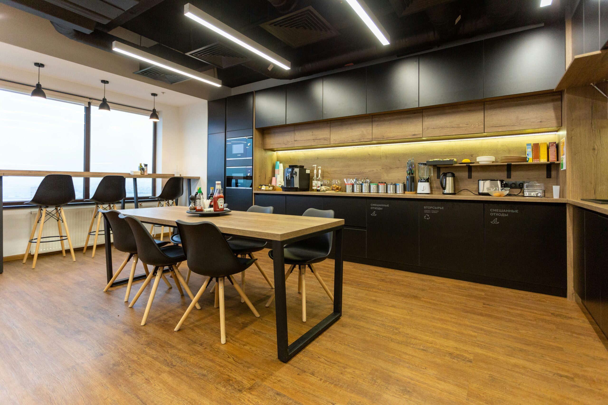 From Desk to Domestic: How Offices Are Borrowing the Best of Home Design 2 petr magera iIYGy97Fib8 unsplash scaled